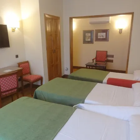 Hernan Cortes 4*