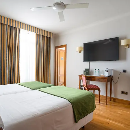 Hernan Cortes Hotel