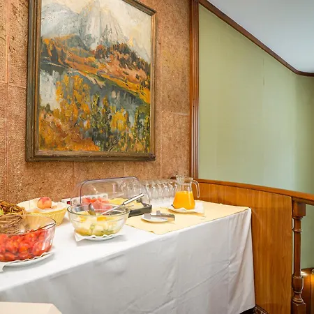 Hernan Cortes Otel 4*