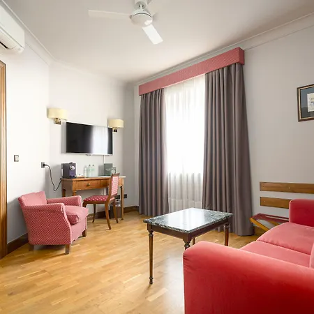 Hernan Cortes Otel 4*