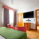 Hernan Cortes Hotel