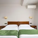 Hernan Cortes Hotel