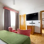 Hernan Cortes Hotel