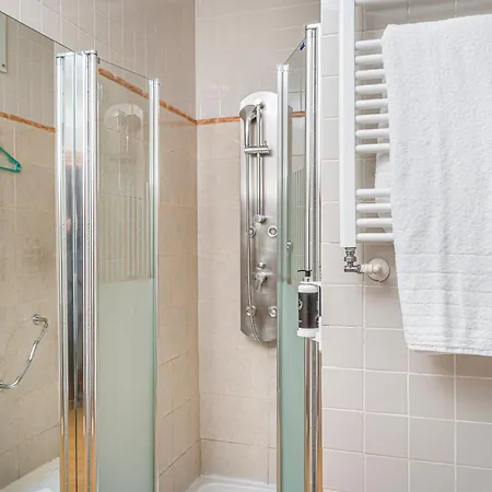 Hernan Cortes Otel 4*