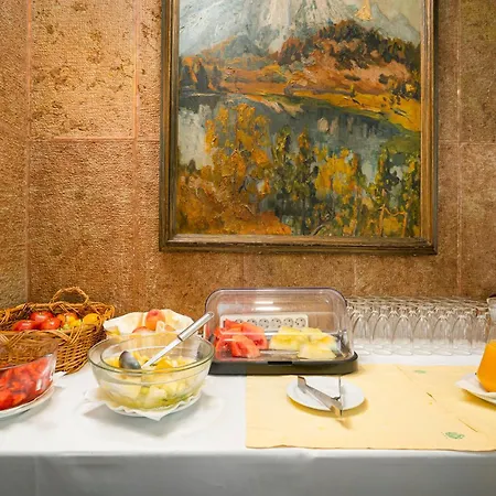 Hernan Cortes Otel 4*
