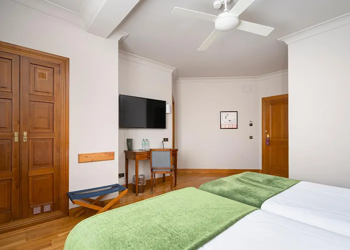 Hernán Cortés Hotel