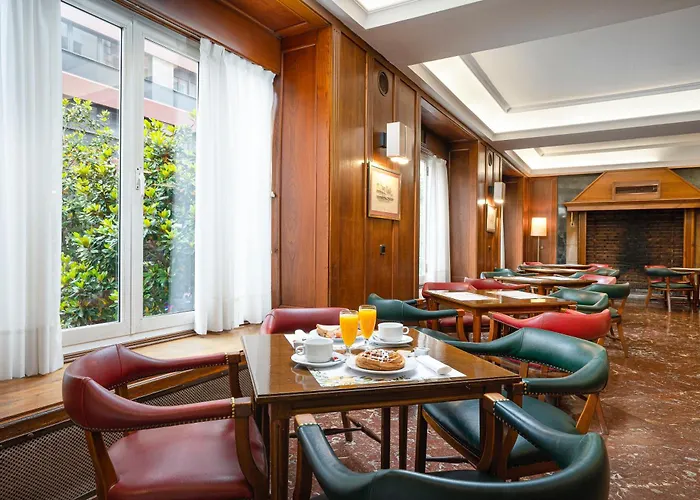 Hotel Hernán Cortés 4*